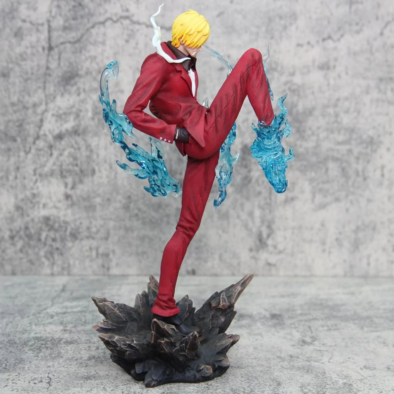 Sanji Vinsmoke – Edição Premium 30cm (Bandai Original)