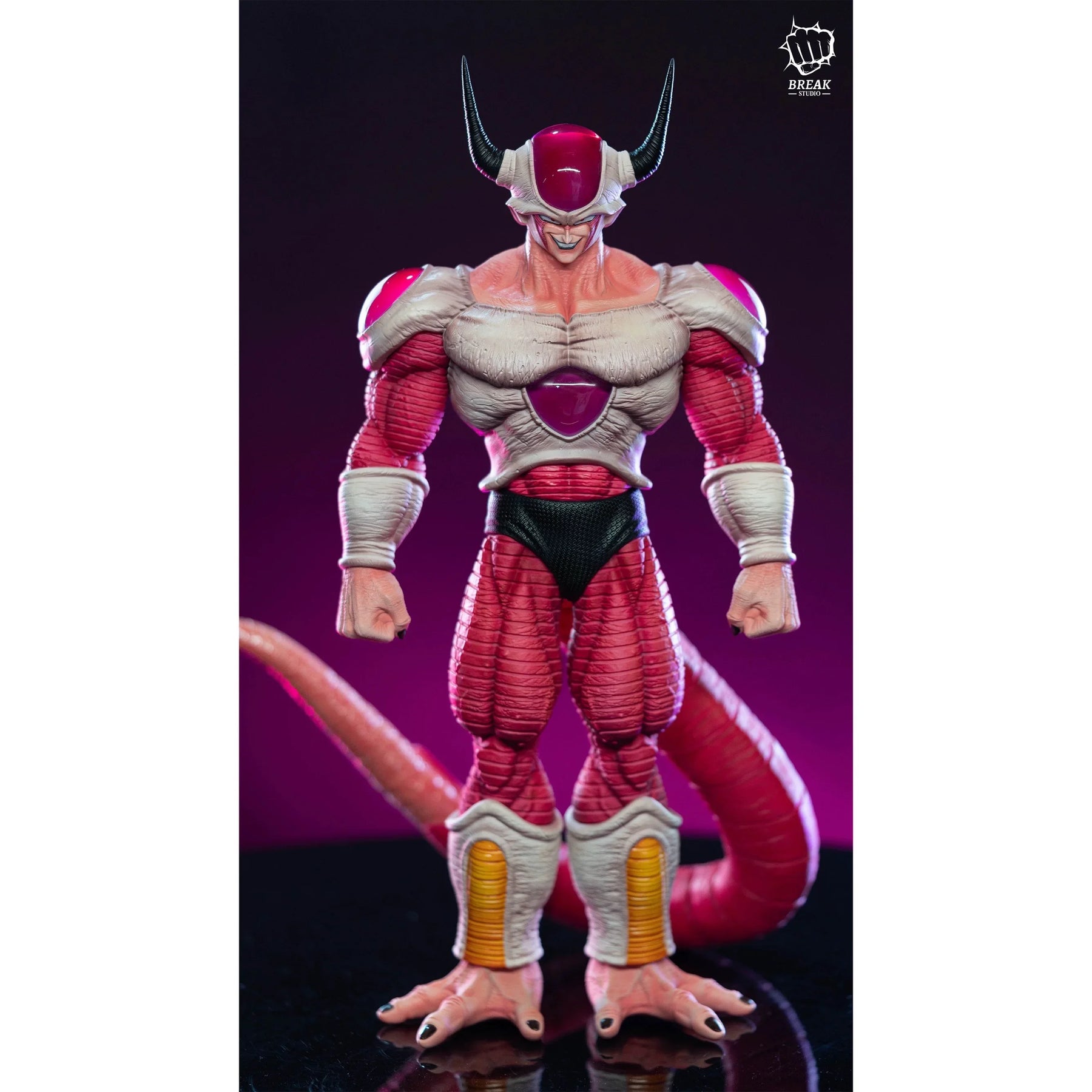 Action Figure Frieza Hole Stroller 34cm – Dragon Ball