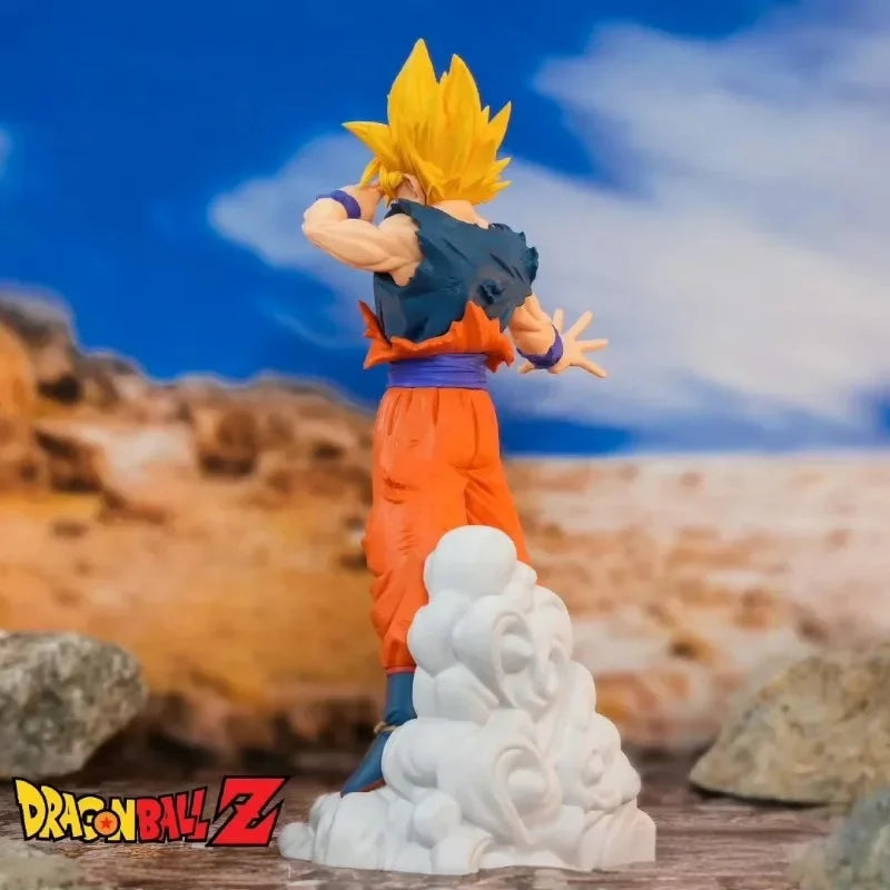 Action Figure Goku Super Saiyan 13cm - Dragon Ball