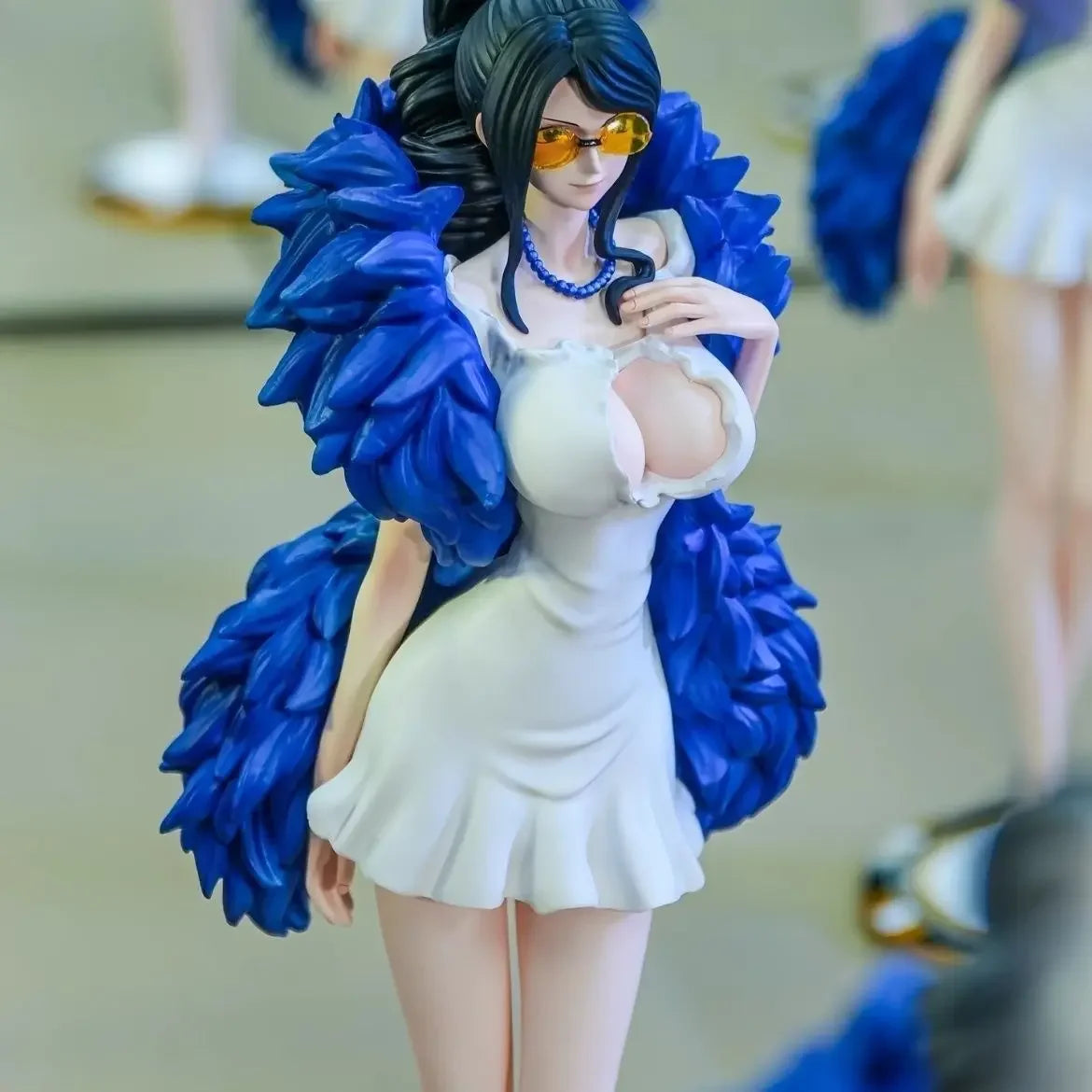 Figura Nico Robin Bandai 31cm – Beleza e Mistério em Cada Detalhe